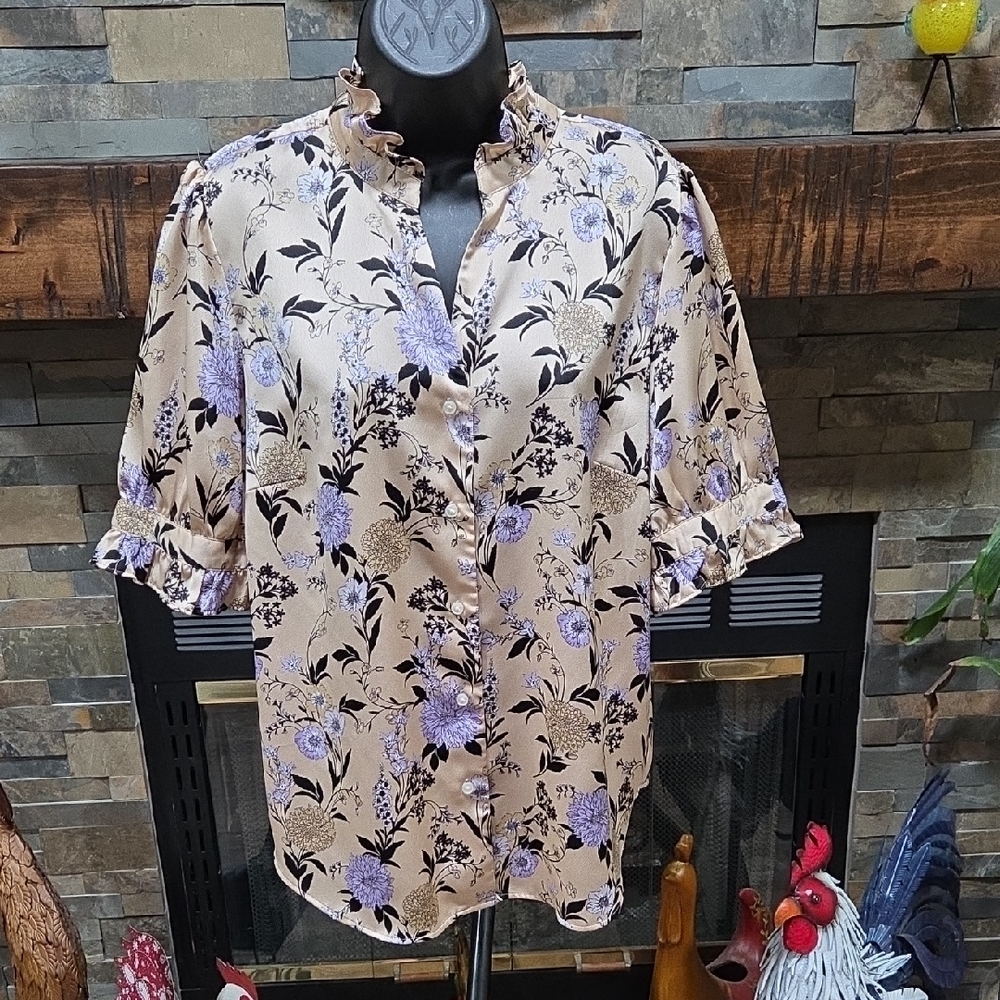 NWOT Ann Taylor floral ruffle collar blouse
